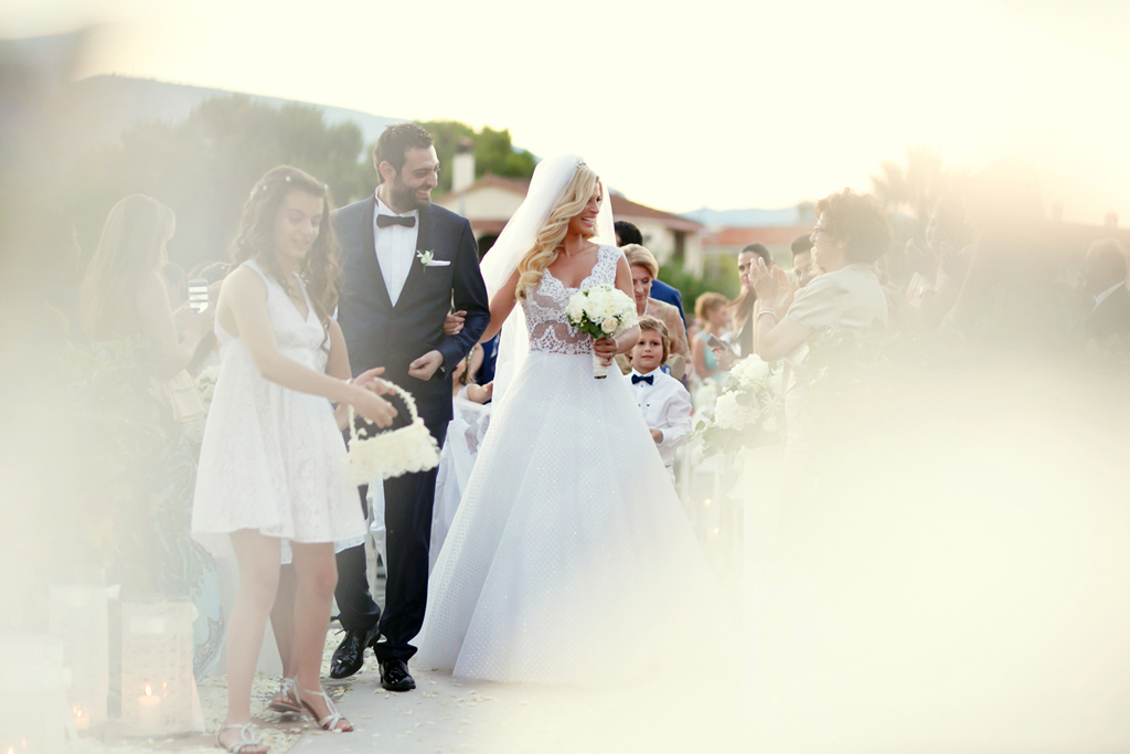 Romantic all-white Wedding - Wedding at Ktima Orizontes in Greece