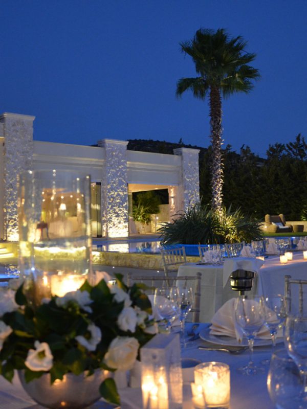 Colors of the night – Wedding at Ktima Orizontes in Greece